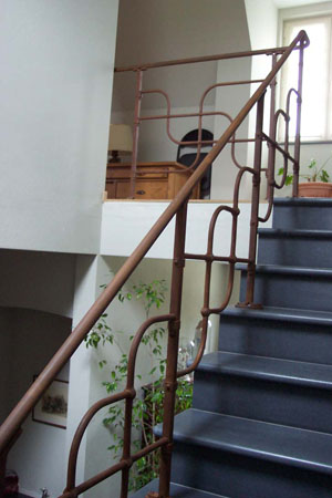 08